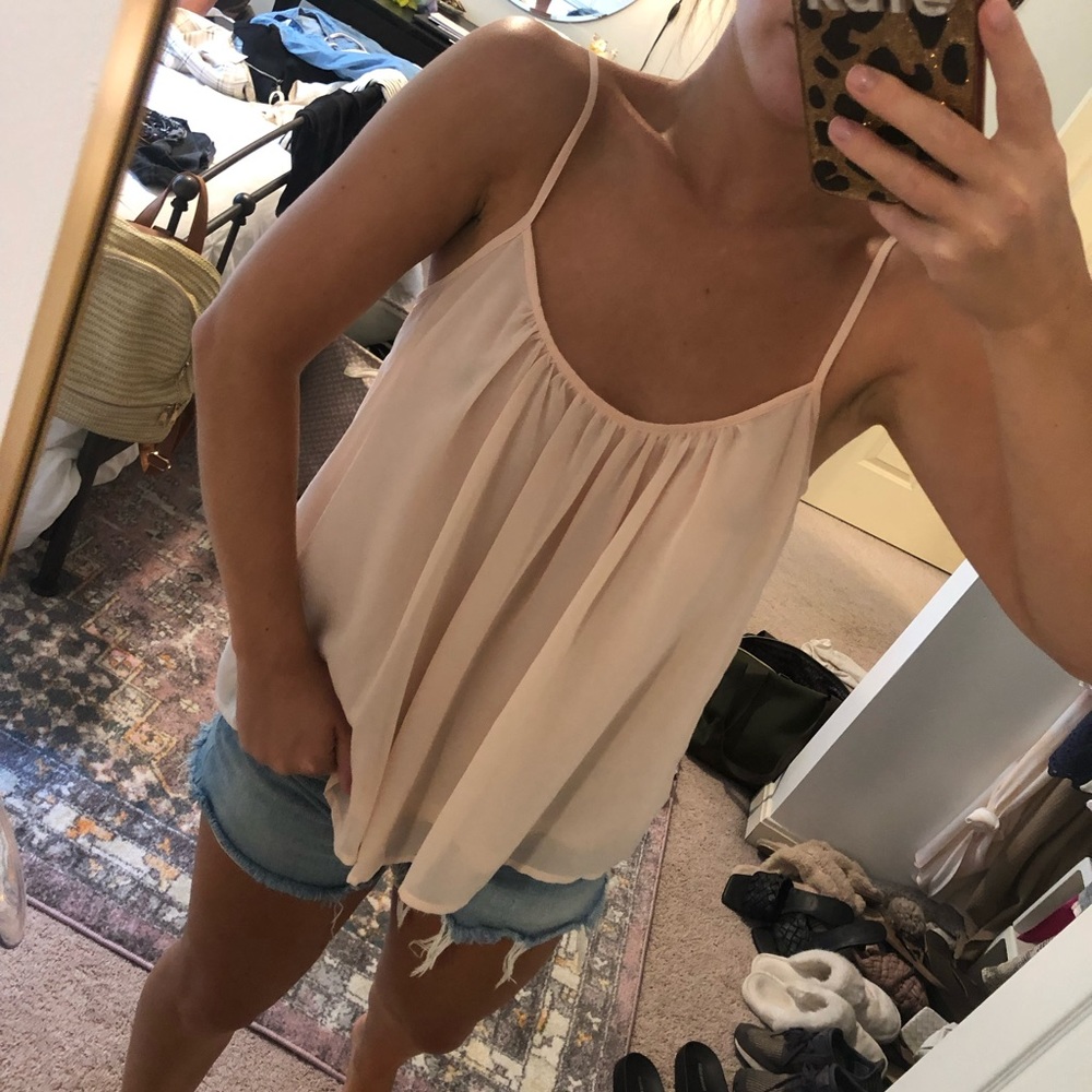 Forever21 light pink flowy camisole